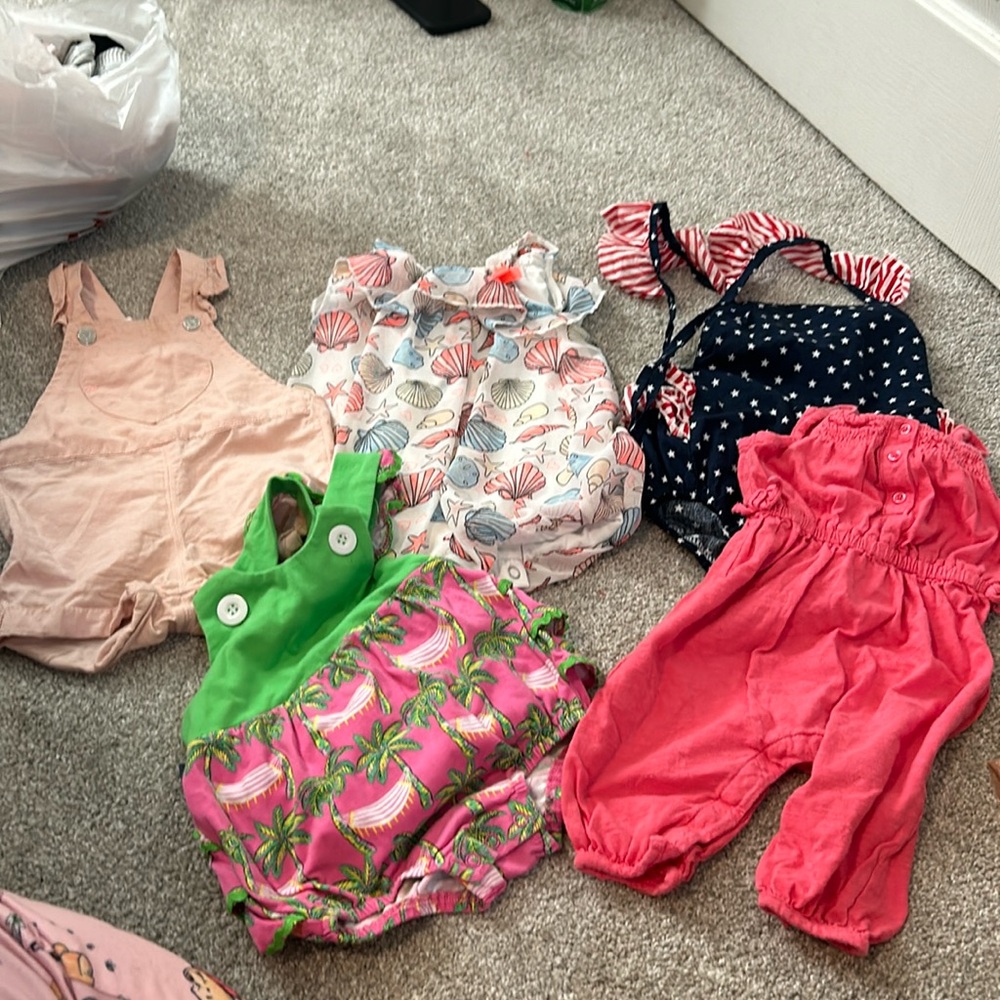 Rompers worn great condition 3-6 6/9